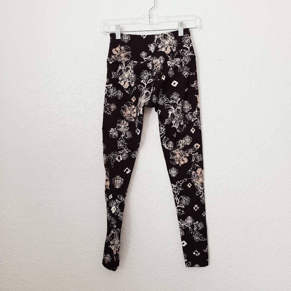 SOLD Free People Movement Freestyle Leggings XS - Picture 2 of 8